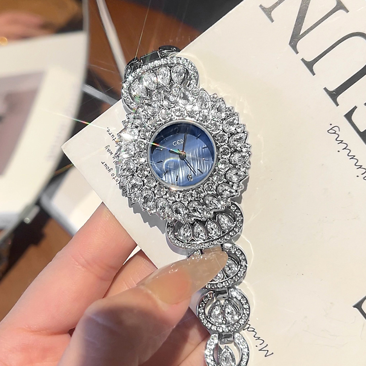 Luxury Watch Girl - UTHAI CQ443 Fashionable Luxury Starry Sky