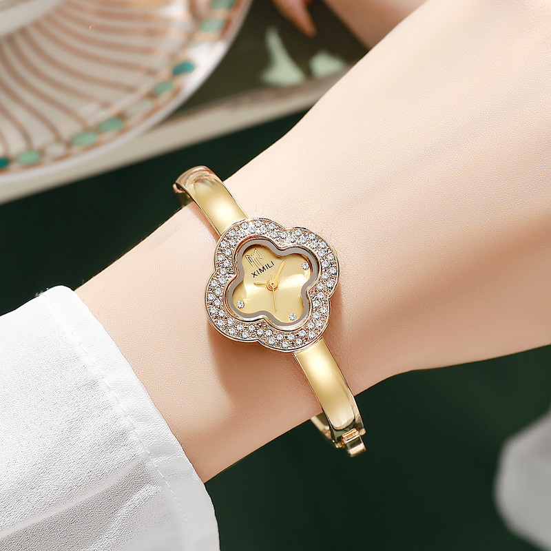 Luxury Watch Girl - Women's Luxury Diamond-Encrusted Four-Leaf Clover Quartz