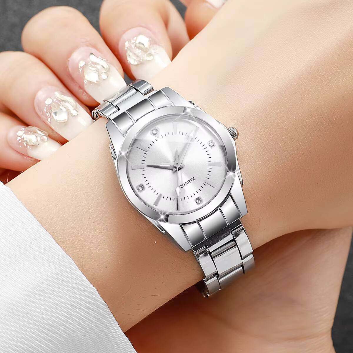 Luxury Rhinestone Women Watche - đánh giá và giá Luxury Watch Case Travel