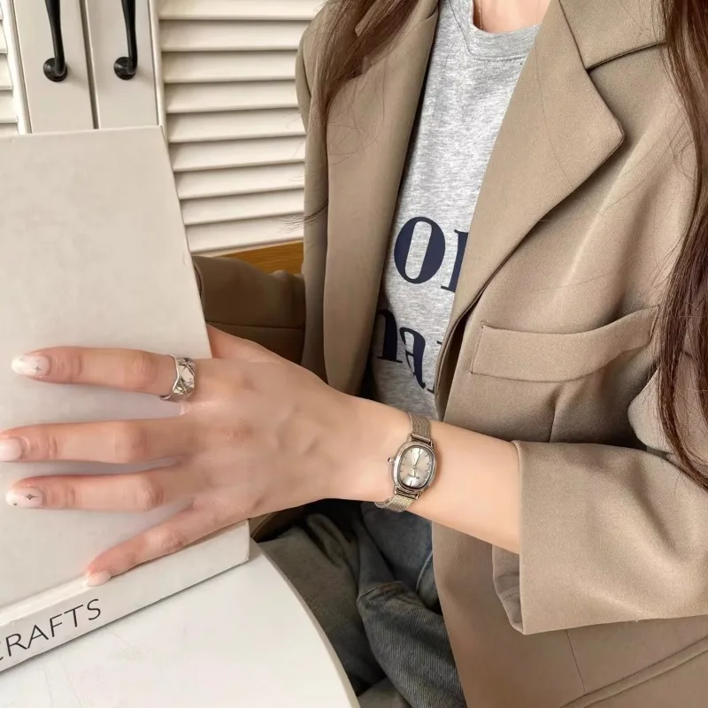 Small Oval Dial Green Watch Si - đánh giá và giá Luxury Watch Girl